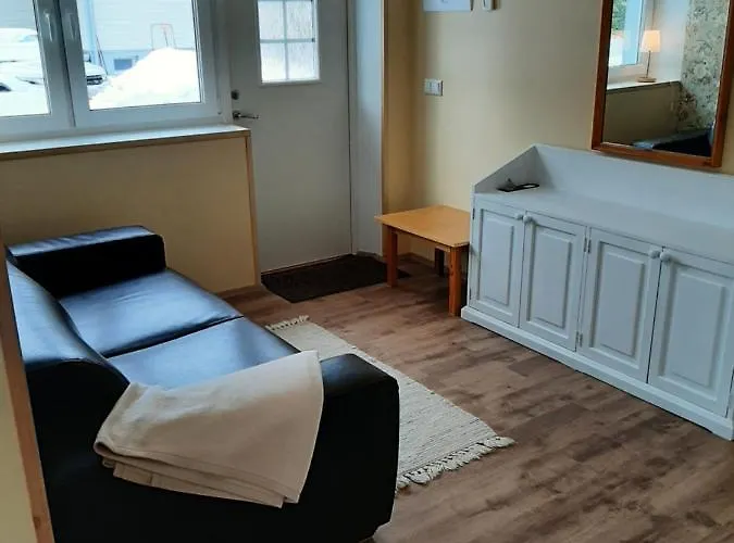 Aemmamoori Maja - Mother-in-law's House Palmse